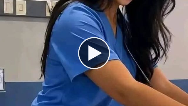 Juez federal en Chicago frena la deportación de maestra colombiana arrestada por agentes de inmigración en una guardería